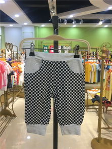 富陽(yáng)世紀(jì)童話童裝流蘇裙過(guò)季尾貨清倉(cāng)處理