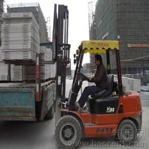 廣州科學城叉車吊車租賃全攻略 高效選型與省錢技巧