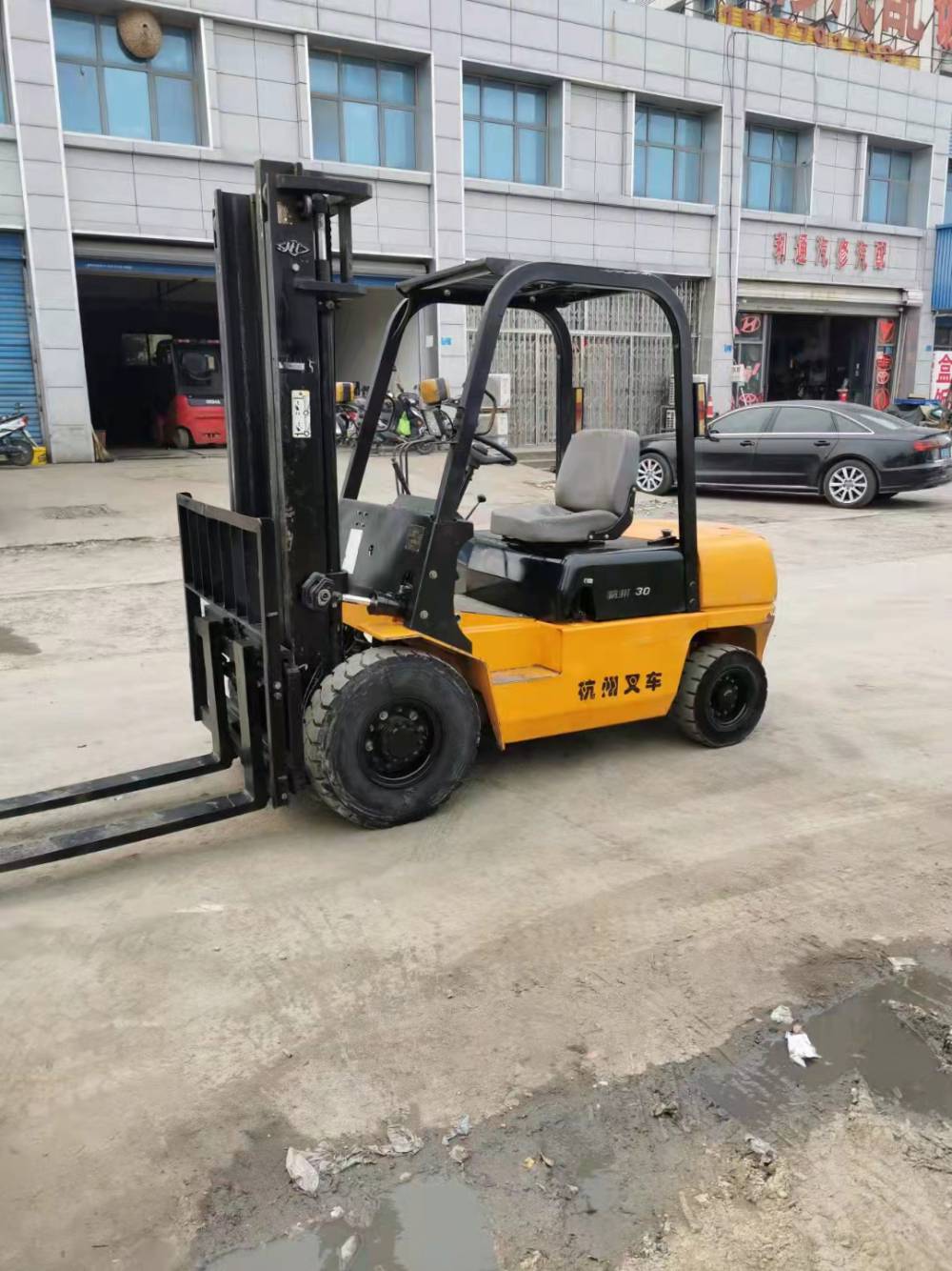 上海嘉定區重型設備租賃全攻略 吊車、叉車與清障車一站式服務